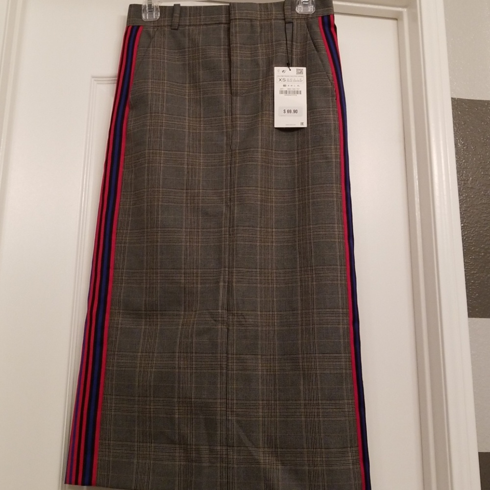 ZARA Midi Skirt (fits a size S) NWT